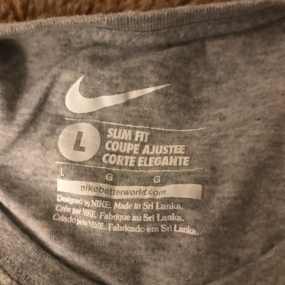 Nike - Picture 2 of 3